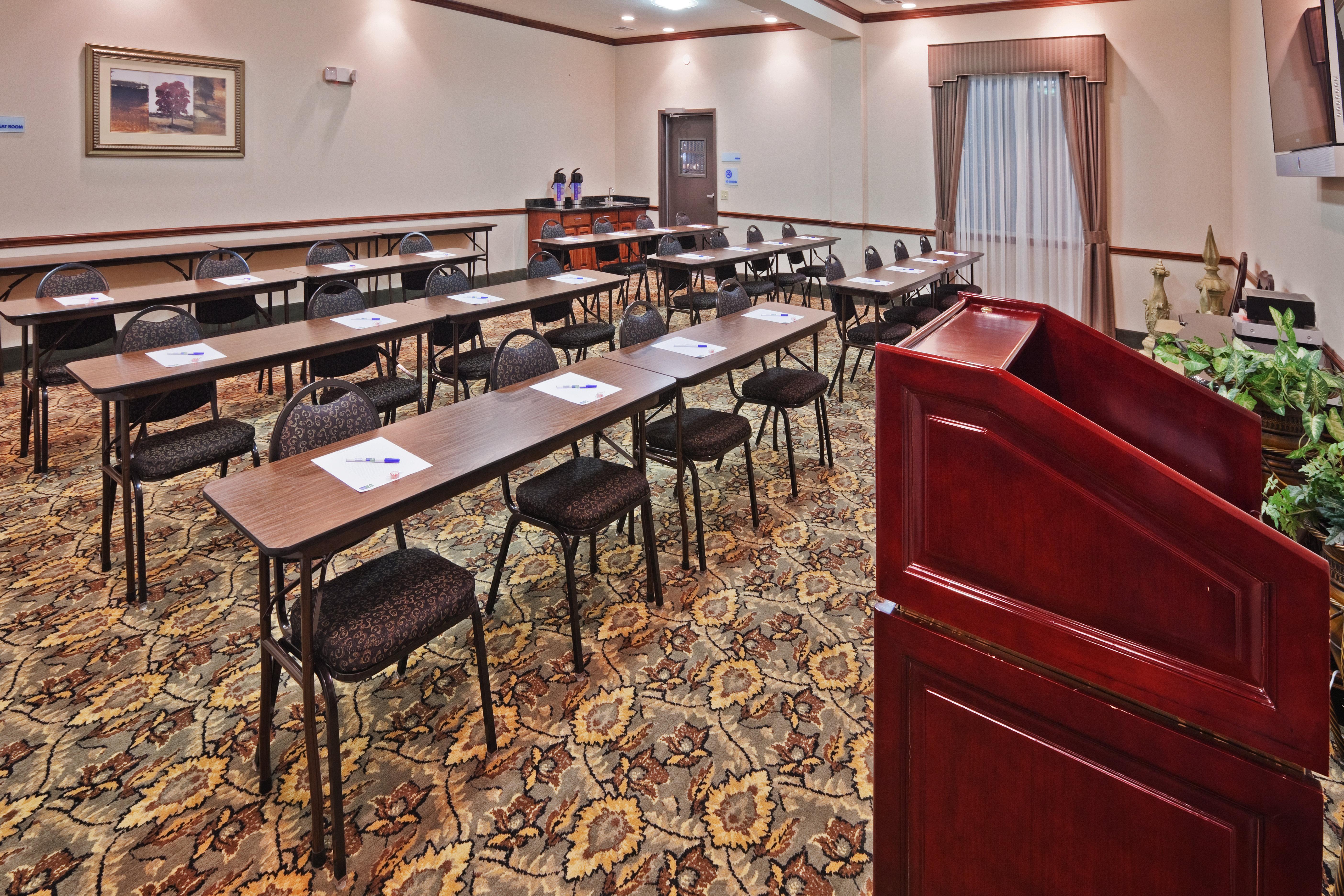 Holiday Inn Express Hotel & Suites Woodward Hwy 270 By Ihg Eksteriør billede