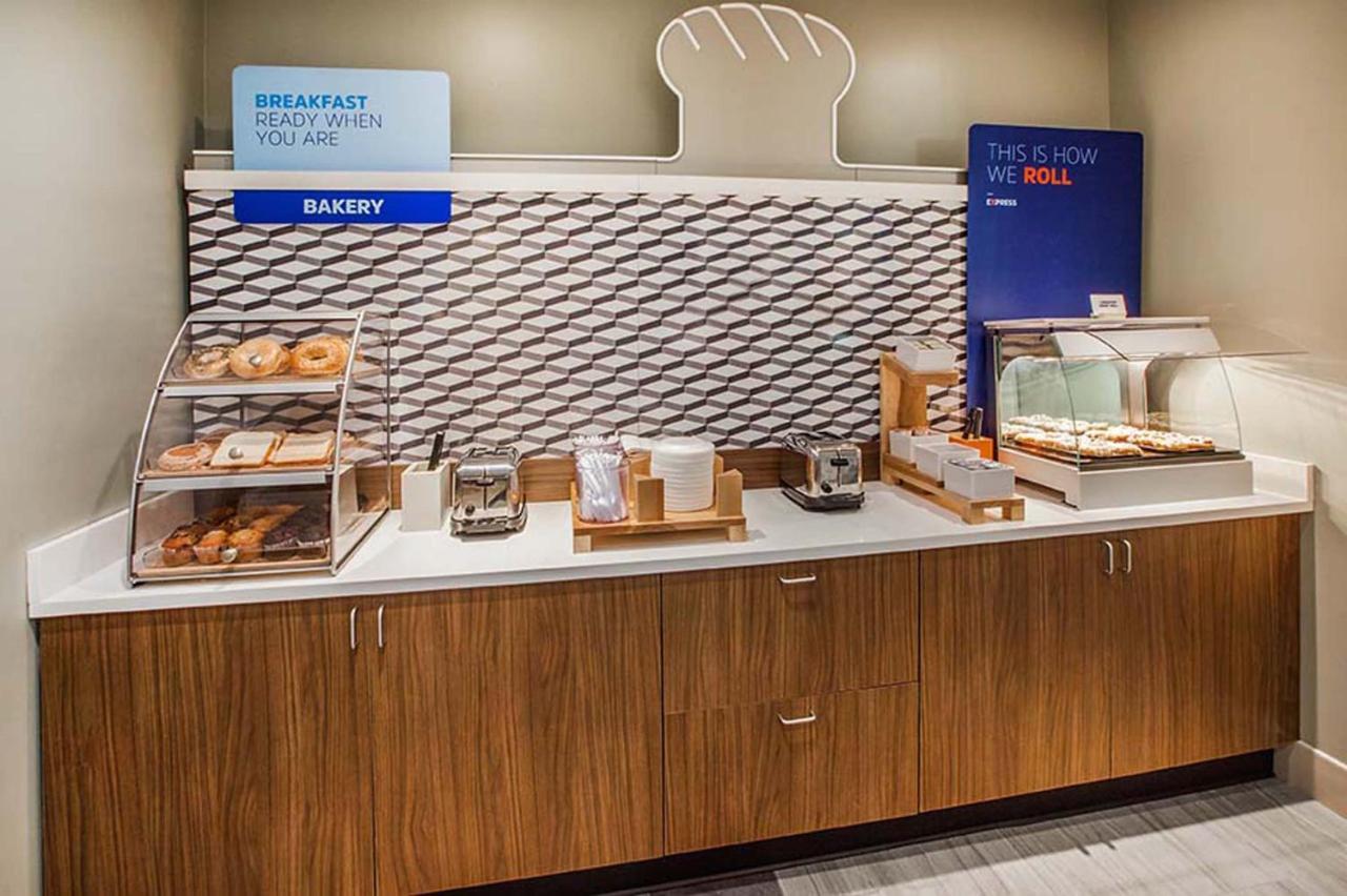 Holiday Inn Express Hotel & Suites Woodward Hwy 270 By Ihg Eksteriør billede